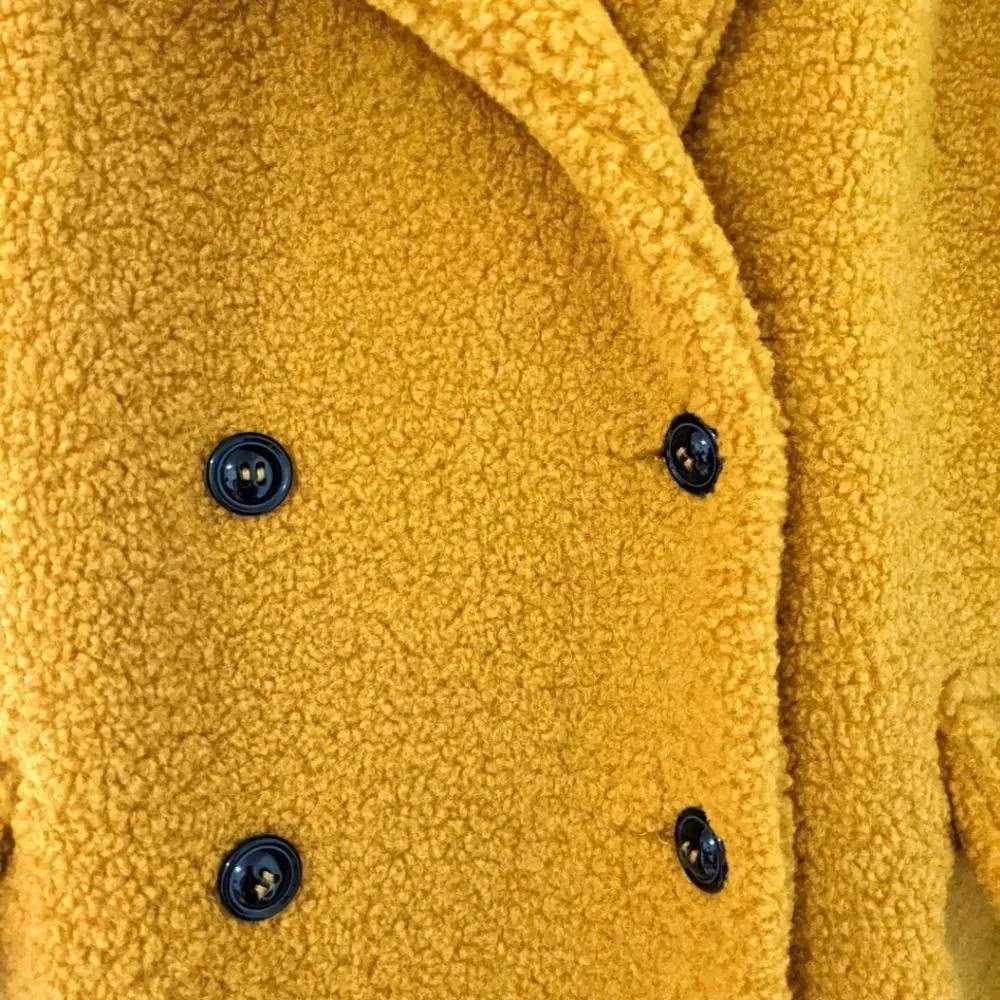 BP Yellow Coat - Picture 4 of 10